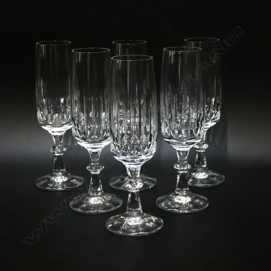 SIX SCHOTT ZWIESEL CRYSTAL CHAMPAGNE FLUTES ‘FLAMENCO’ PATTERN, H.200MM