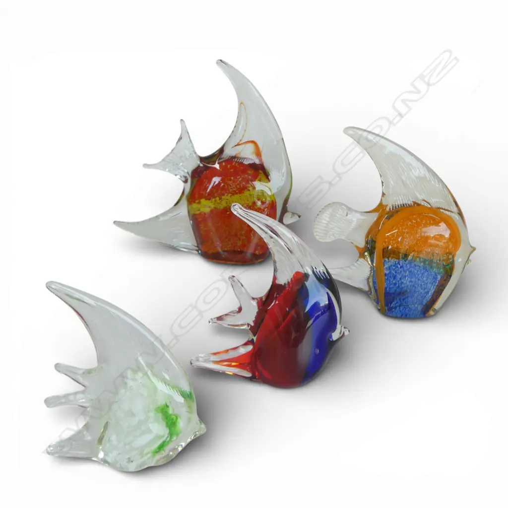4 ART GLASS FISH ORNAMENTS graduating size H.230mm Image 1++