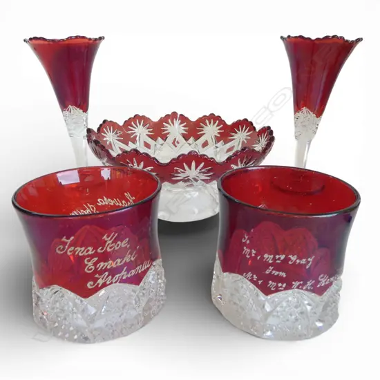 5 PCES FLASHED CRYSTAL/GLASS INCLUDING EXHIBITION WARE 