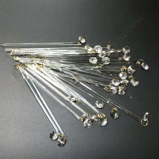 28 VINTAGE FACET CUT CRYSTAL STRING DROPS FOR HANGING, L.170MM