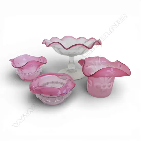 CRANBERRY GLASS COMPORT H150MM &3 CRANBERRY GLASS BOWLS DIA150MM LARGEST