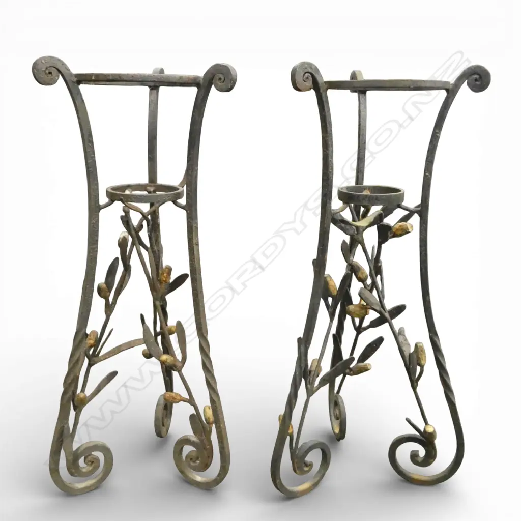 PR WROUGHT IRON STANDS H.685mm Image 1++