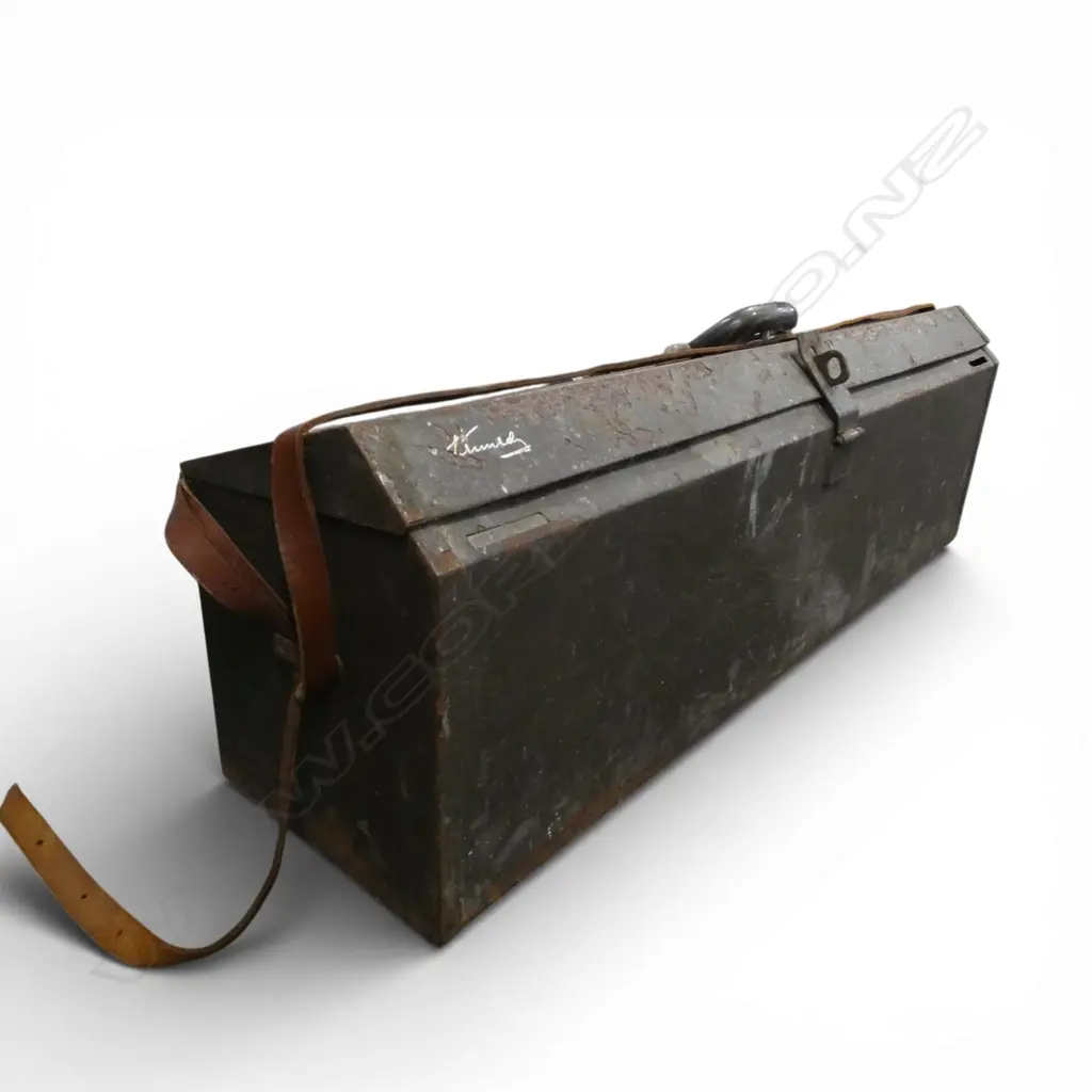 VINTAGE U.S. MAKE METAL TOMBSTONE TOOL BOX W.820mm Image 1++
