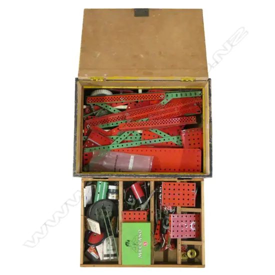 CASED VINTAGE MECCANO SET 5 & 5A