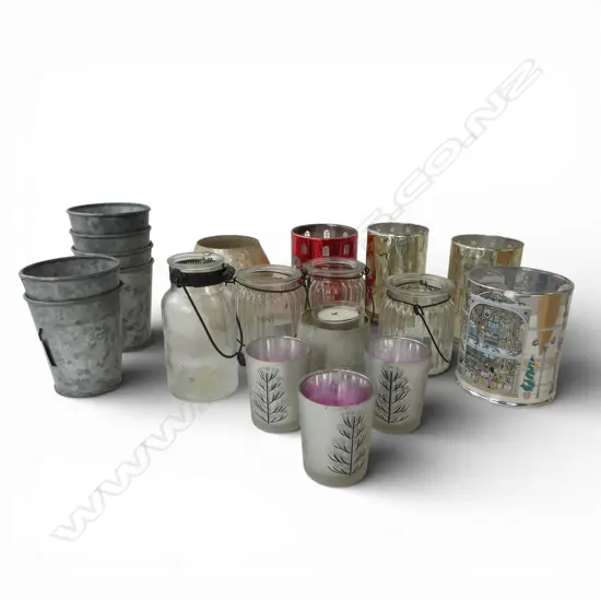 SELECTION OF TEA LIGHT HOLDERS