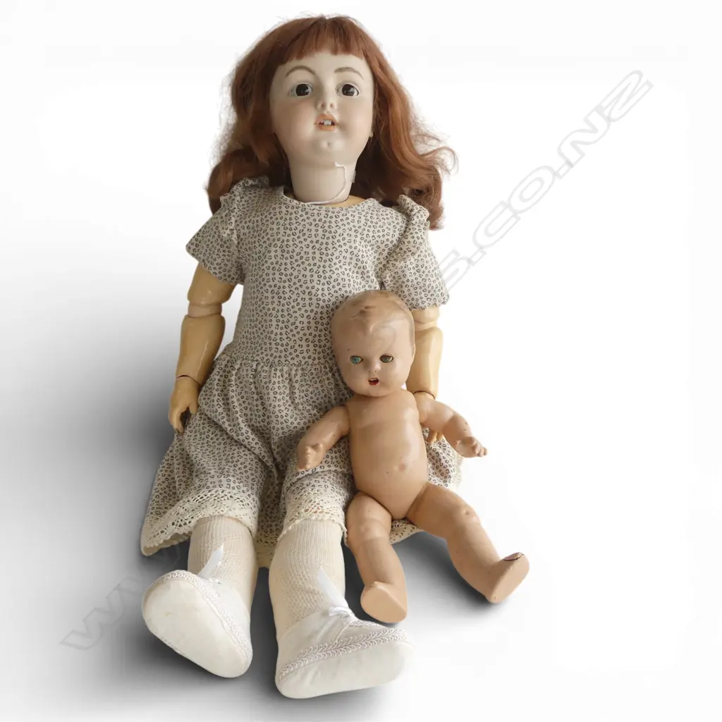 LG VINTAGE DOLLS BODY w. LATER REPRODUCTION HEAD + PEDIGREE DOLL Image 1++