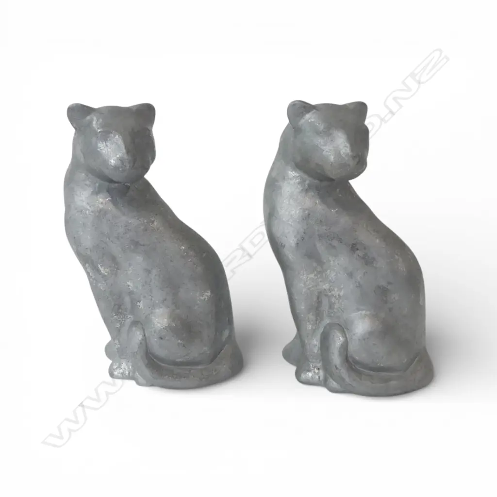 PAIR OF HEAVY SITTING PANTHER STATUES, H.195MM Image 1++