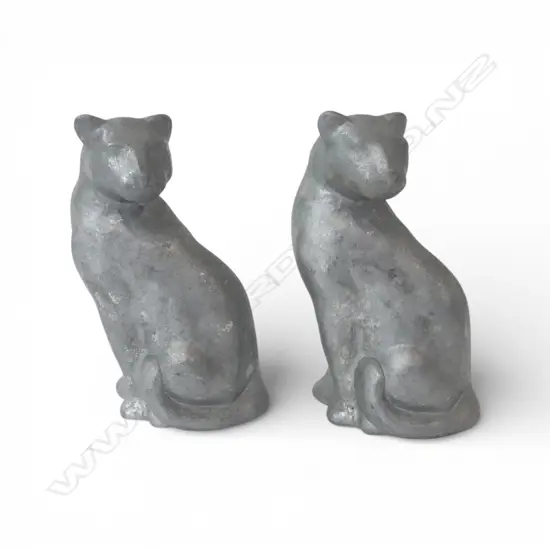 PAIR OF HEAVY SITTING PANTHER STATUES, H.195MM