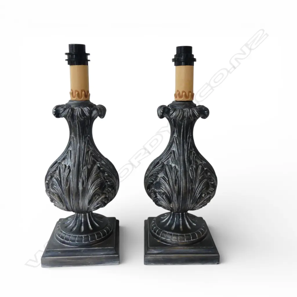 PR ACANTHUS LEAF TABLE LAMPS H.530mm one needs rewiring Image 1++