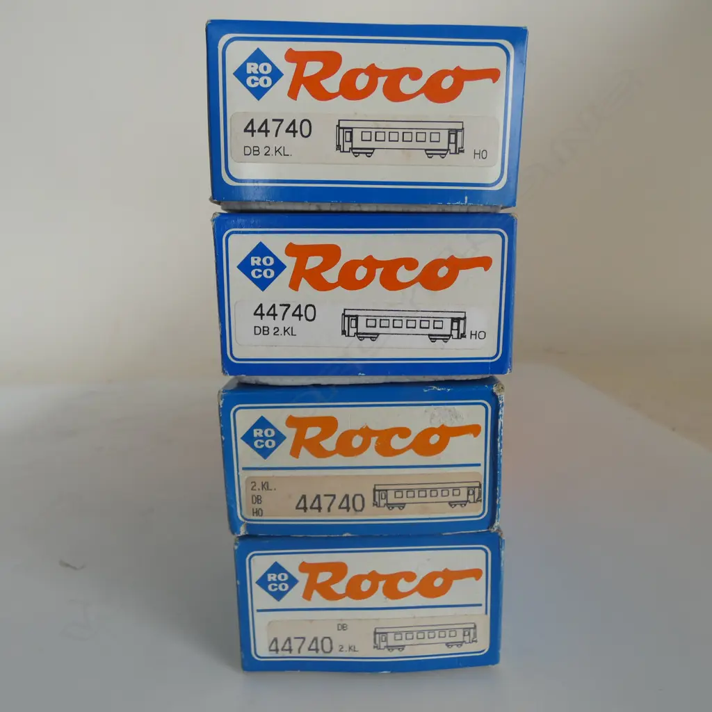 4 BOXED DB ROCO EXPRESS COACHES B4ÜM-63 44740 Image 1++