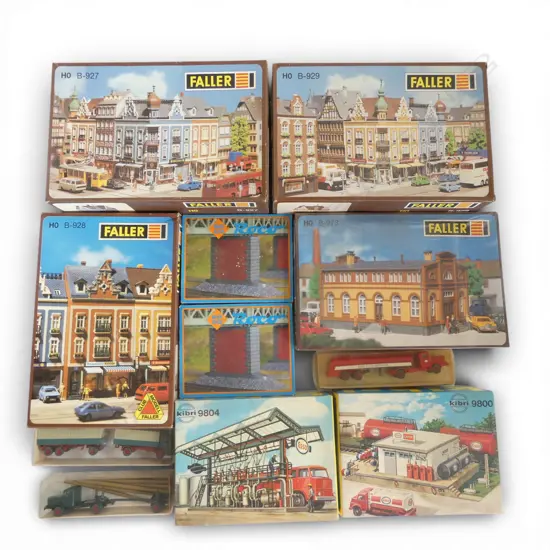 4 BOXED FALLER HO MODERLS, 2 KIBRI HO MODELS, 2 ROCO HO MODELS + 3 WIKING-MODELLBAU FREIGHT TRUCKS (11)