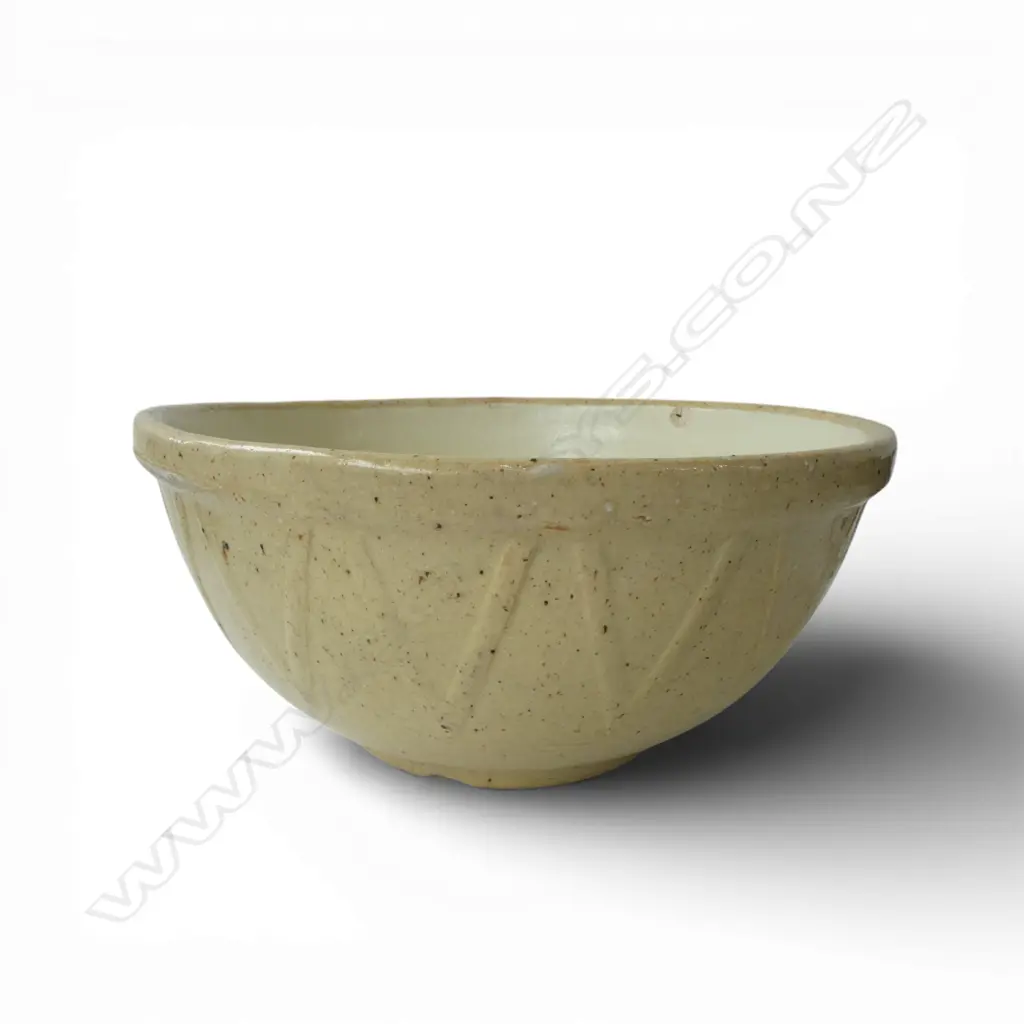 POTTERY MIXING BOWL Dia.305mm chip Image 1++