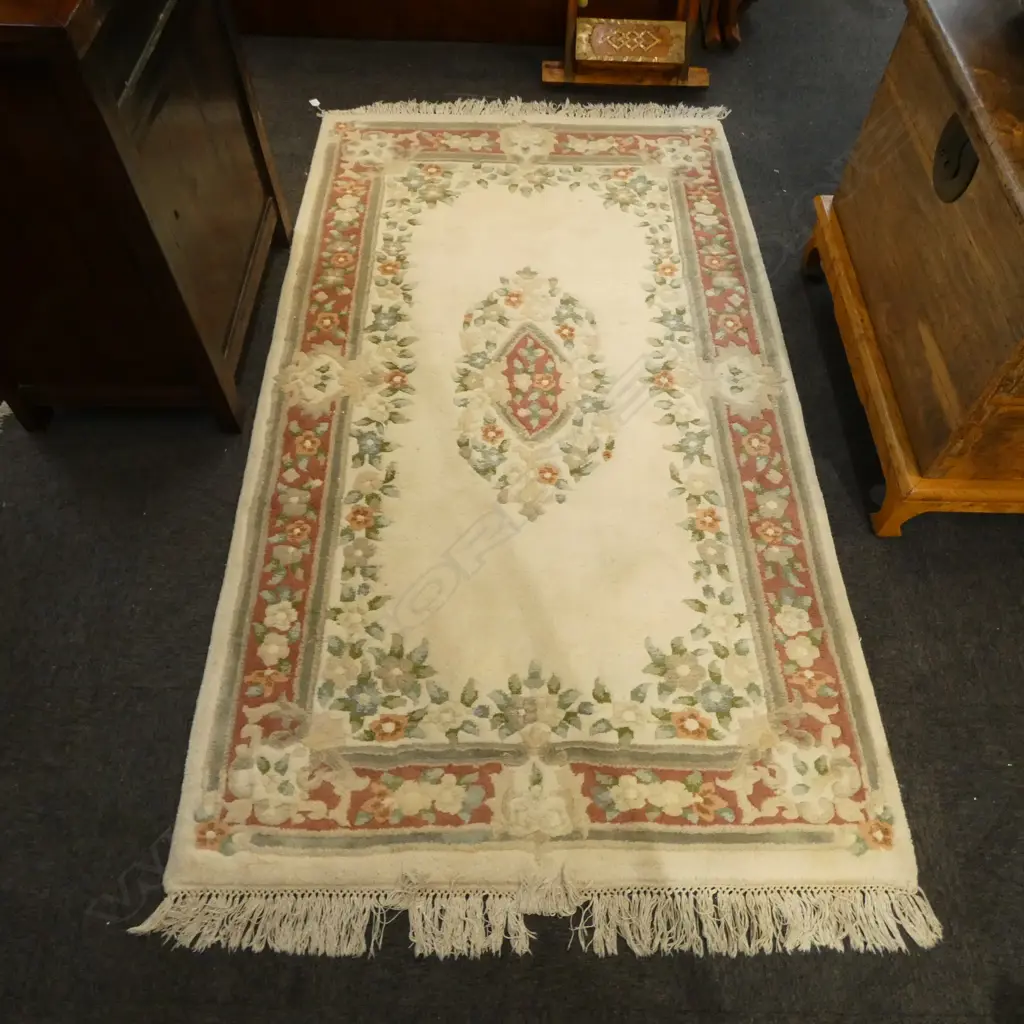 SCULPTED PILE RUG 2160x1250mm Image 1++