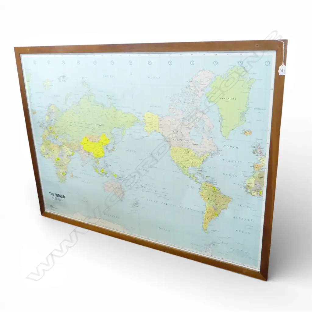 LG FRAMED MAP OF THE WORLD 955x1335mm Image 1++