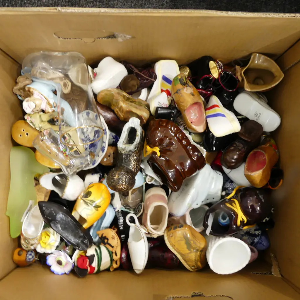 COLLECTION OF MINIATURE SHOES Image 1++