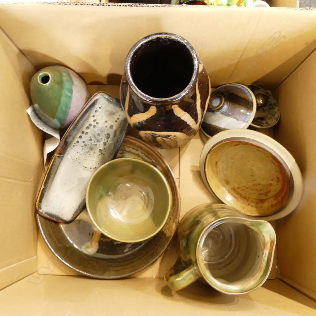 ASST. N.Z. STUDIO POTTERY Image 1++