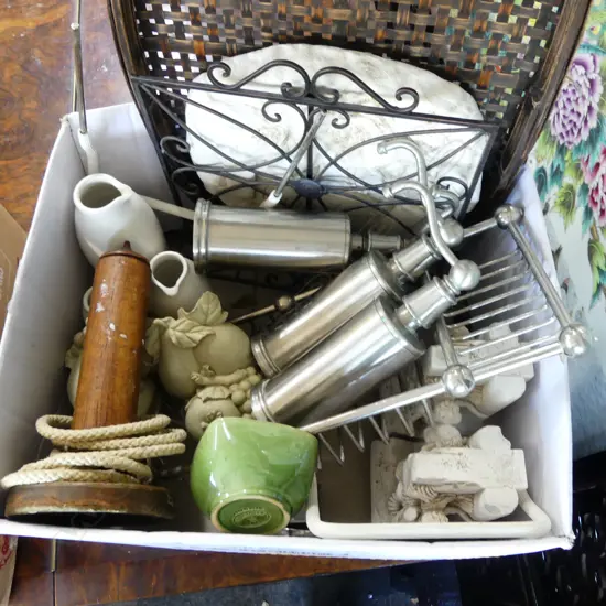 3 SOAP DISPENSERS, BATH TRAY, 2 PRS RESIN BOOKENDS ETC