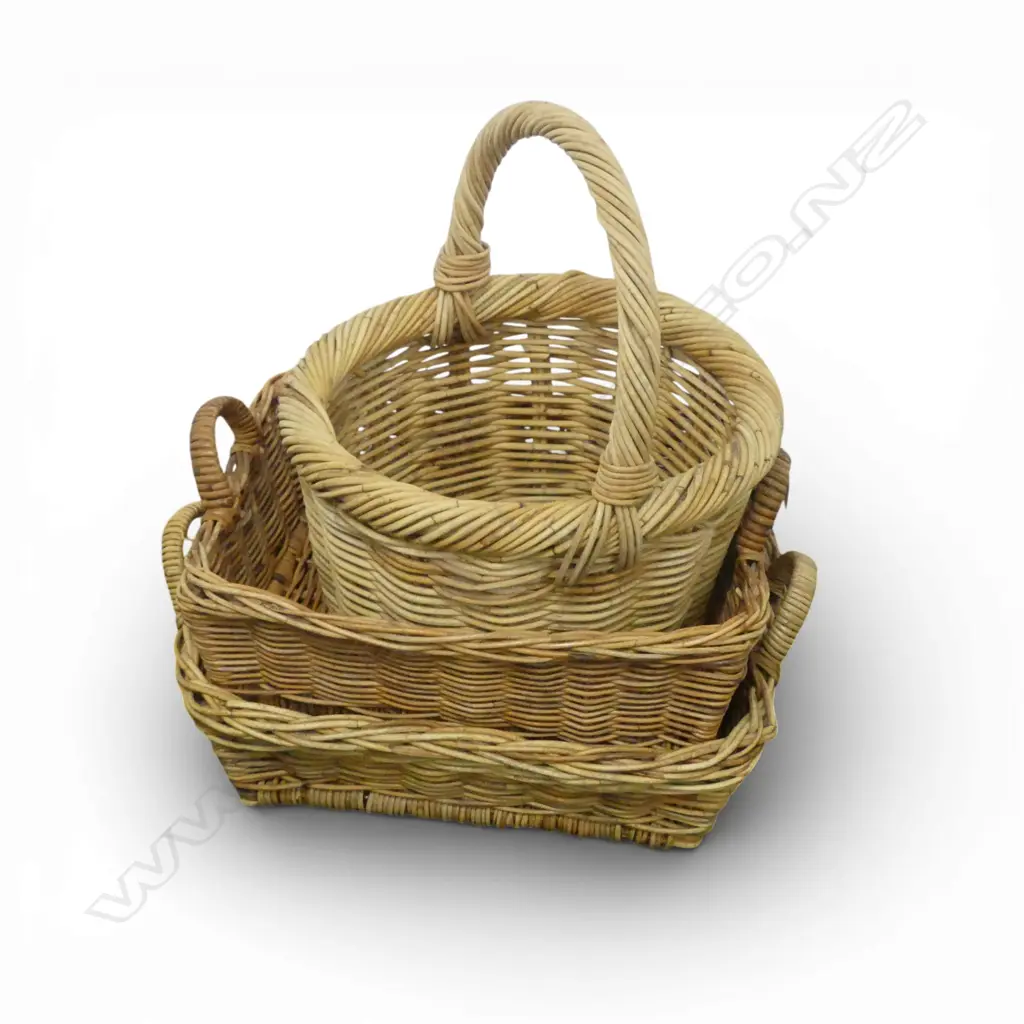 WOVEN CANE BASKET & 2 TRAYS W.540mm Image 1++