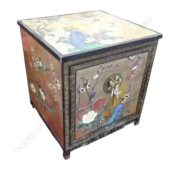 ORIENTAL CABINET faults 585x545x635mm 