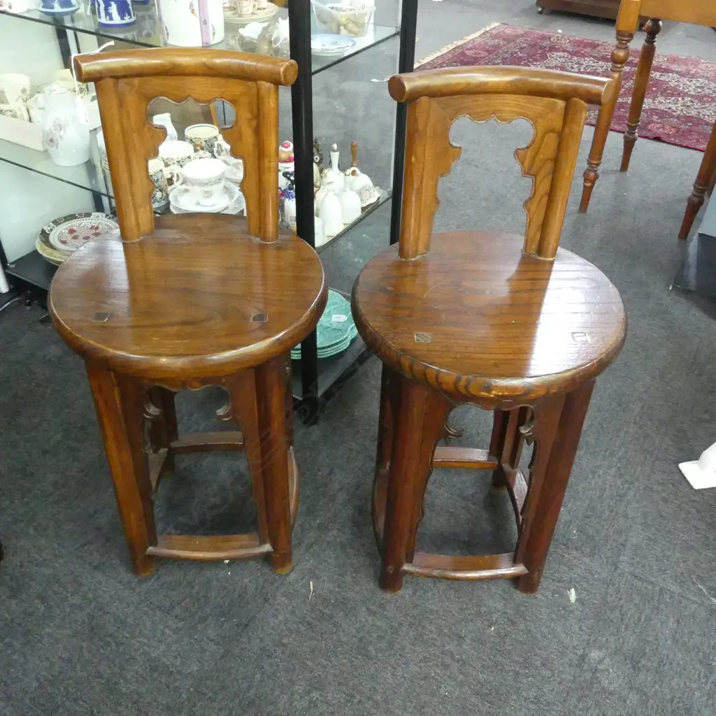 PR CHINESE ELM BARBERS CHAIRS 400x400x820mm Image 1++