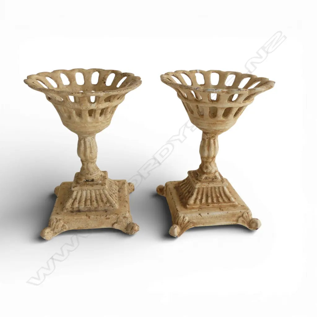 PR CAST IRON STANDS H.205mm Image 1++