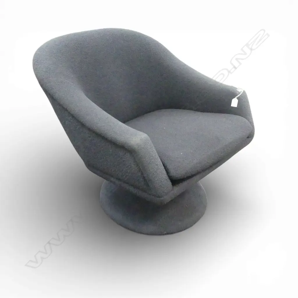 SWIVEL ARM CHAIR, LIGHT WEAR Image 1++