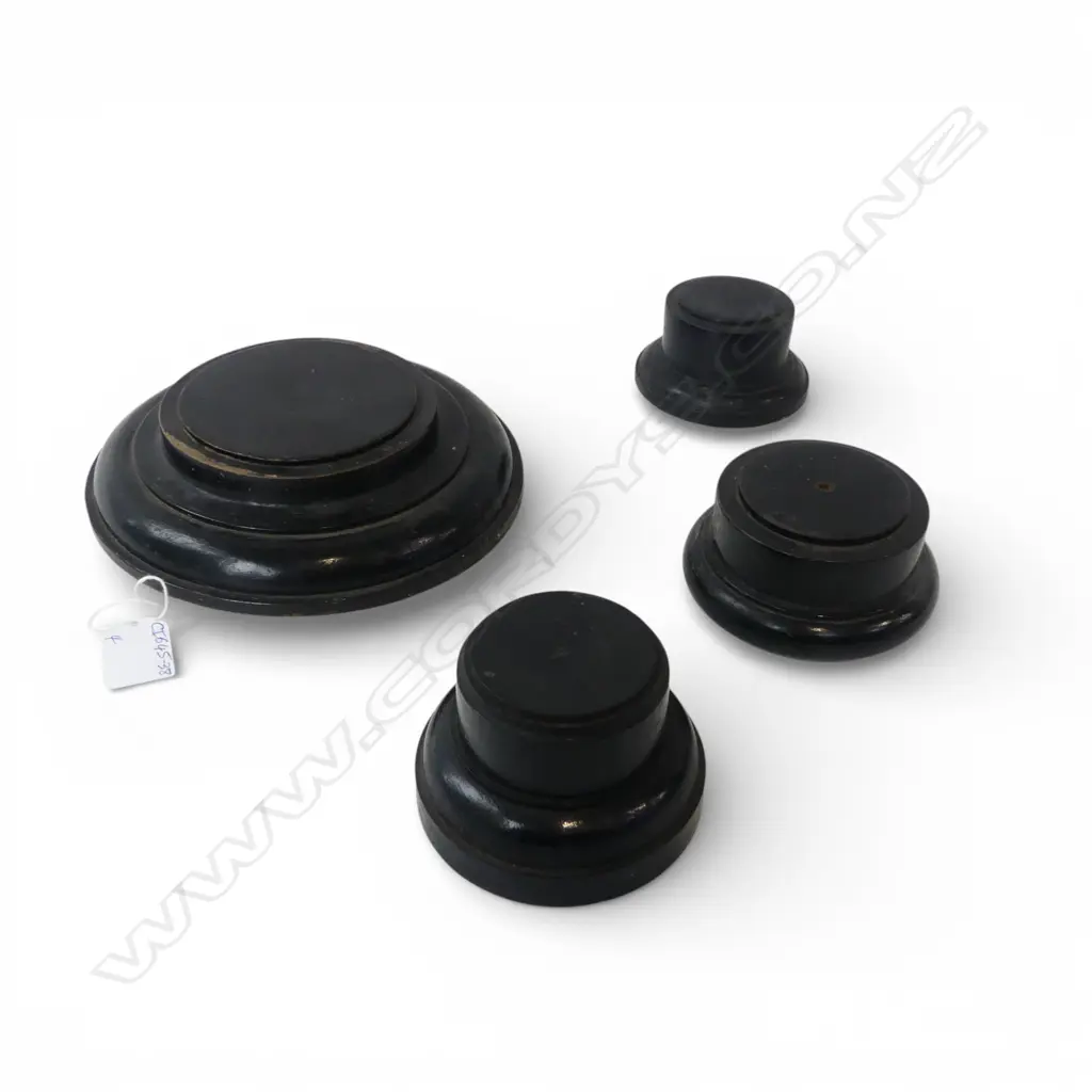 4 ASST. EBONISED STANDS Dia.185mm Image 1++