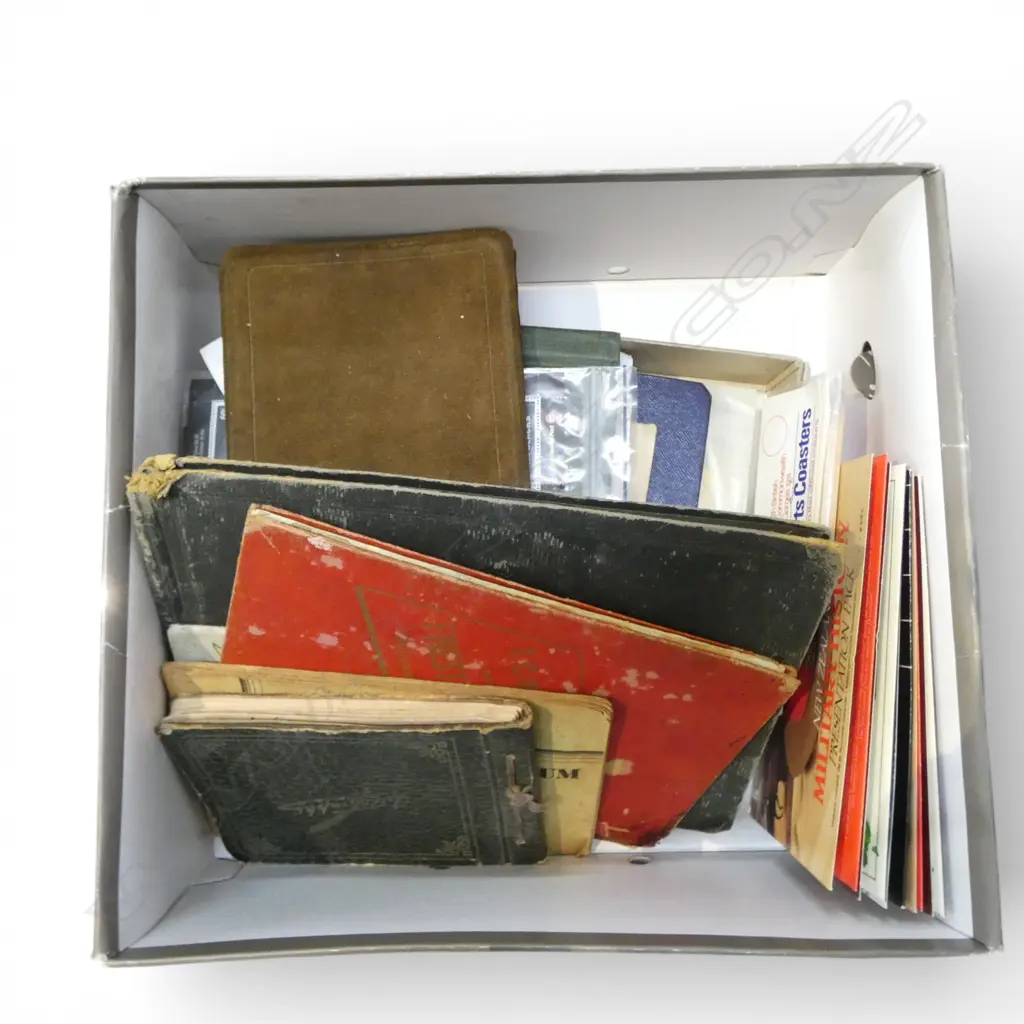 ASST. STAMPS, CIG. CARDS, AUTOGRAPH BOOKS etc Image 1++