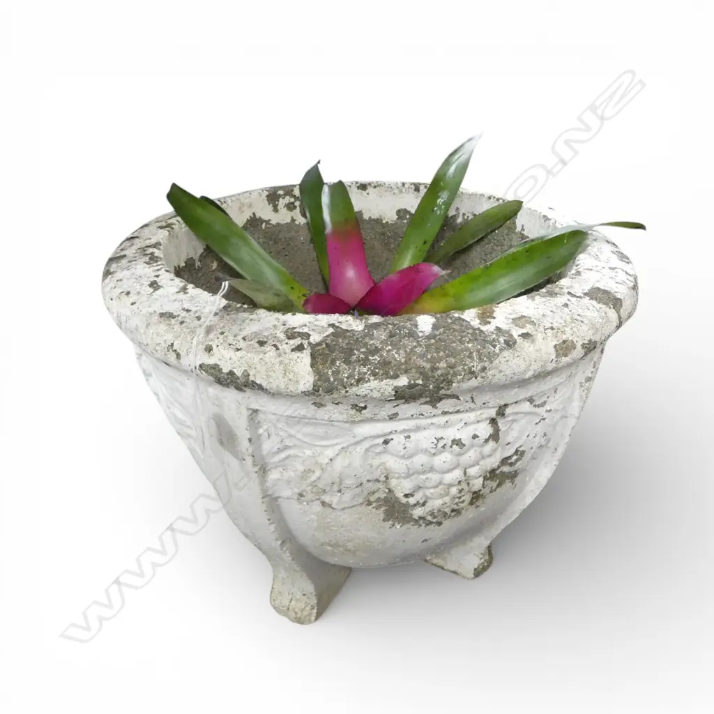 LG CONCRETE PLANT POT H.380mm, 490mm dia Image 1++