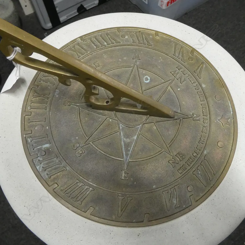 CONCRETE SUNDIAL H.865mm 2 PART Image 1++