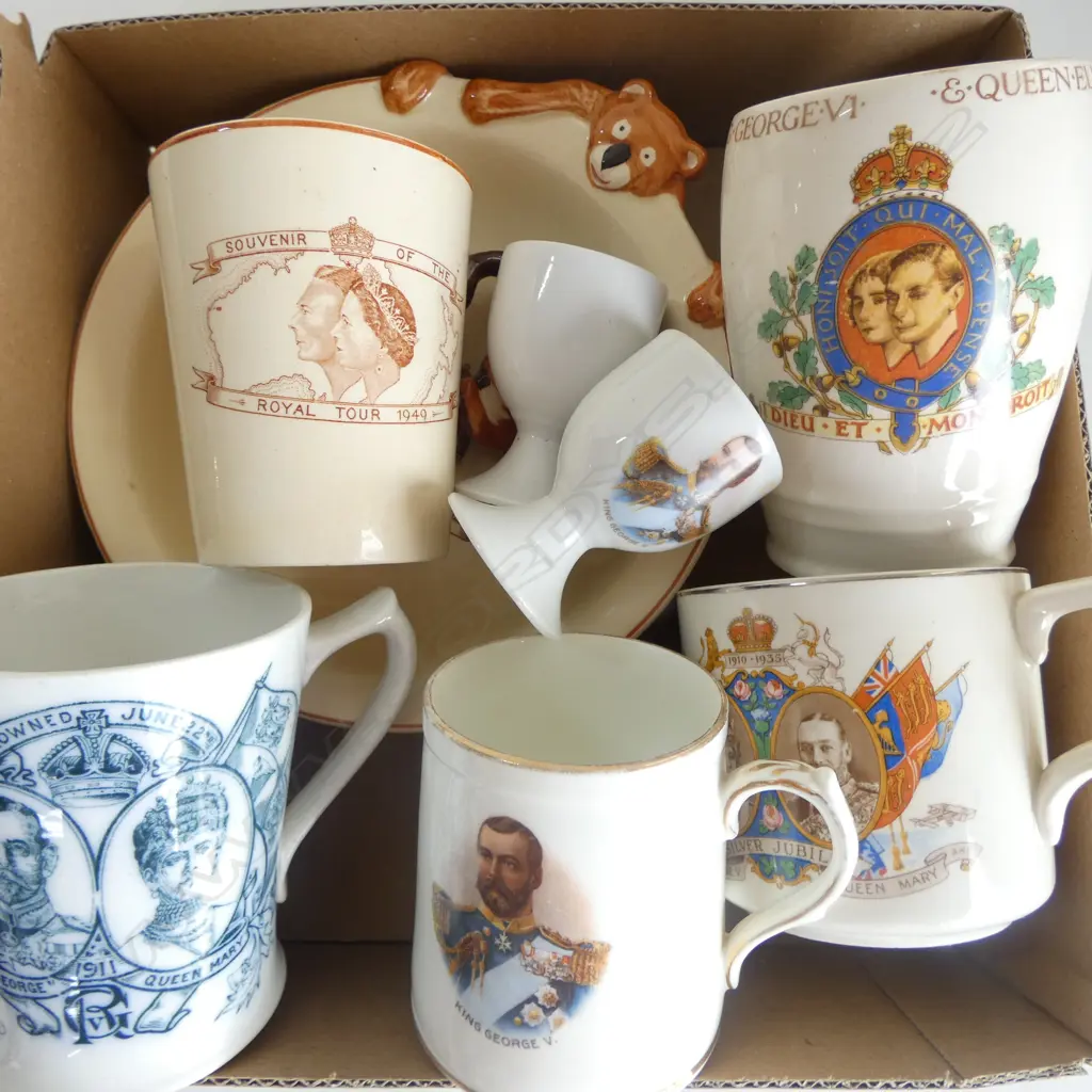 COLLECTION OF 8PCS VINTAGE ROYALTY CHINA Image 1++