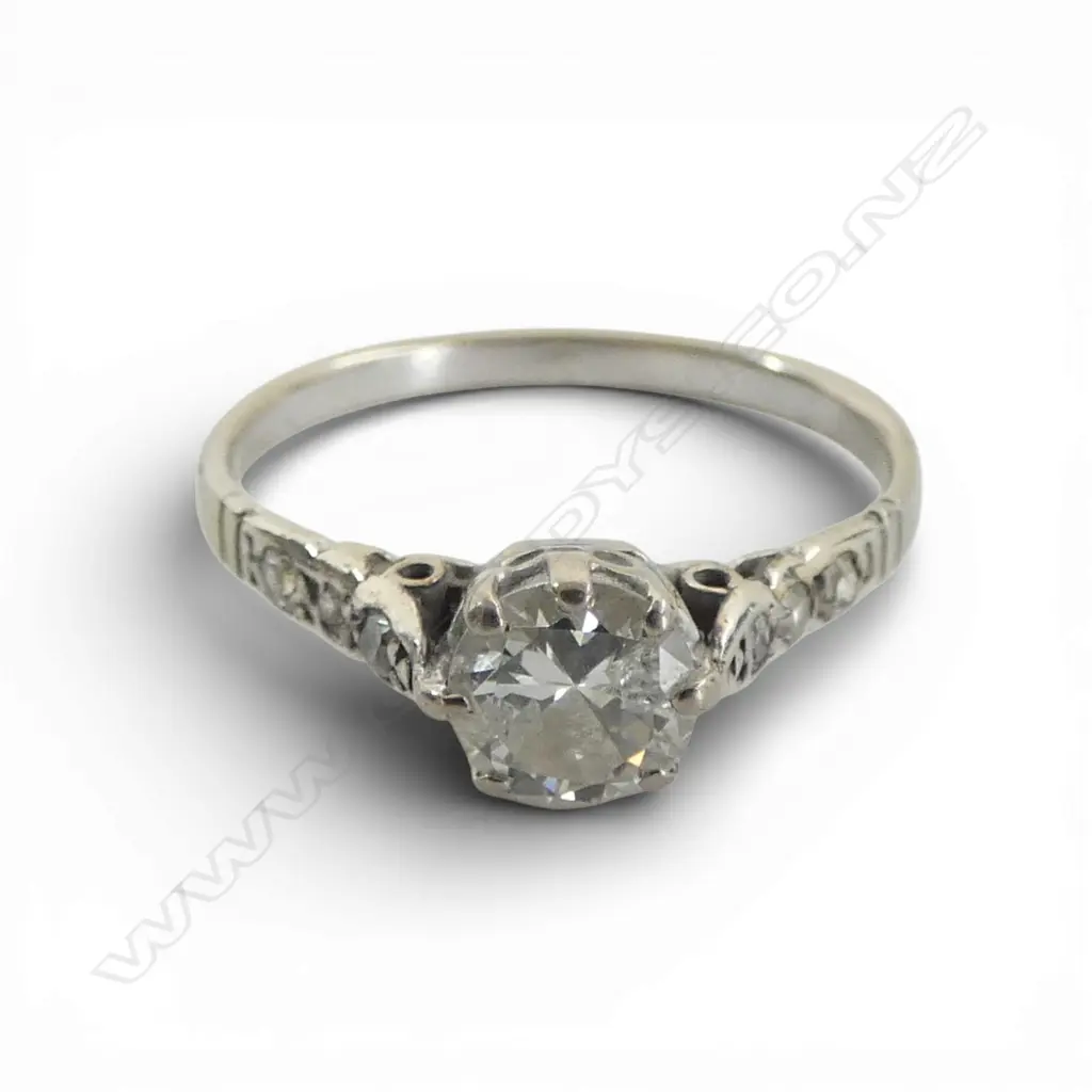 VINTAGE 15ct WHITE GOLD LARGE DIAMOND approx 0.60ct RING 1 claw worn. size N. 1.65gms Image 1++