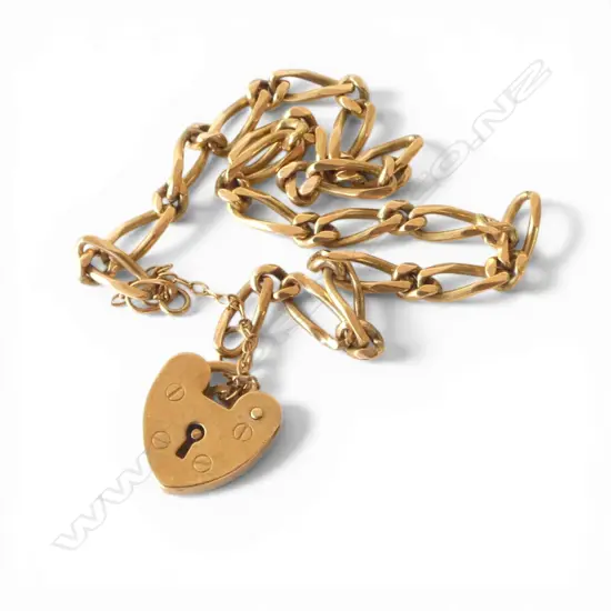 9ct GOLD BRACELET 5.15gms HEART WITH FAULTS