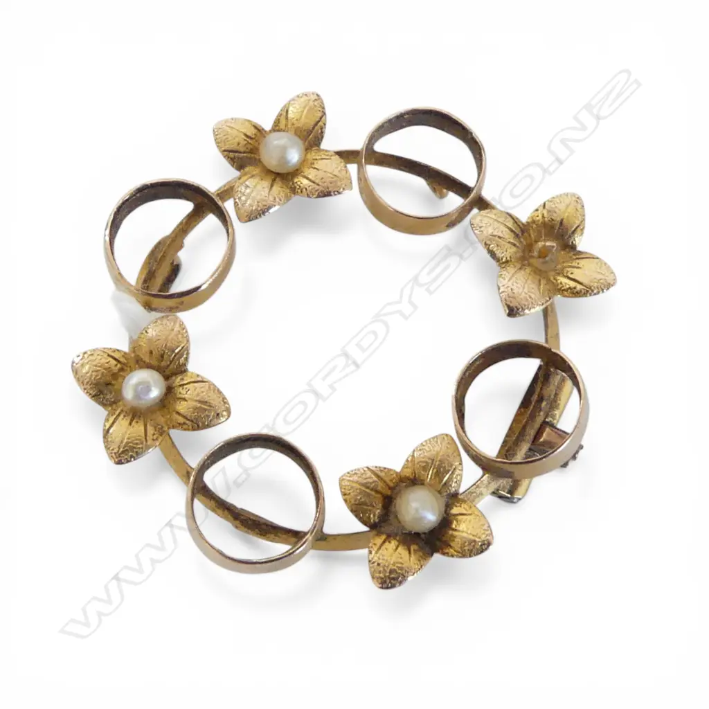 9CT SEED PEARL BROOCH, 2gms FAULTS Image 1++