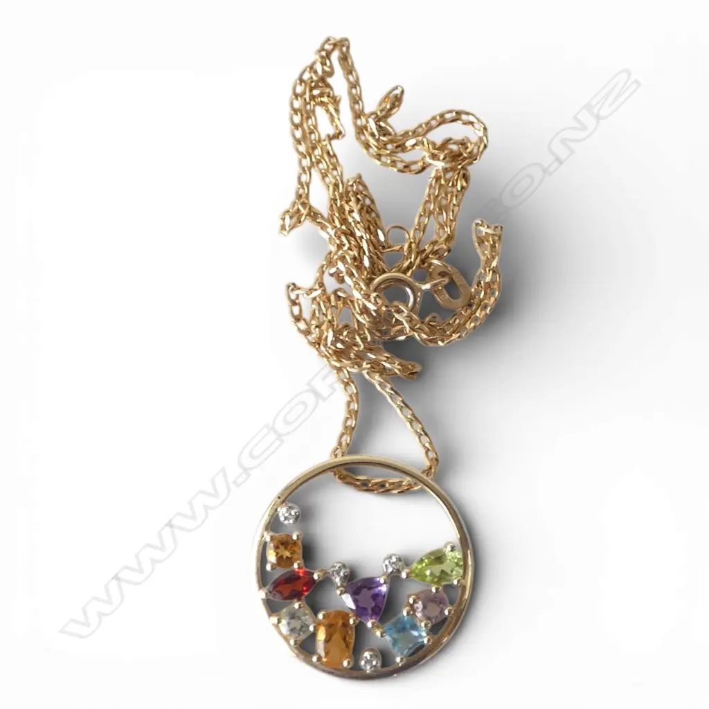 9ct GOLD DIAMOND & GEMSTONE CIRCLE PENDANT (1.87gm) on 9ct CHAIN (1.68gm) 3.55gm Image 1++