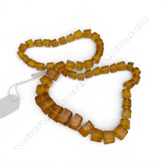 AMBER NECKLACE