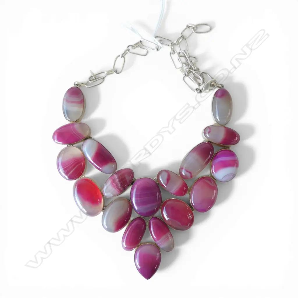 DYED  AGATE & SILVER NECKLACE  Image 1++