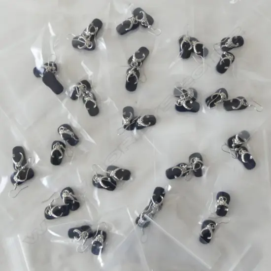 20PRS BLUE STONE JANDAL EARINGS AS NEW