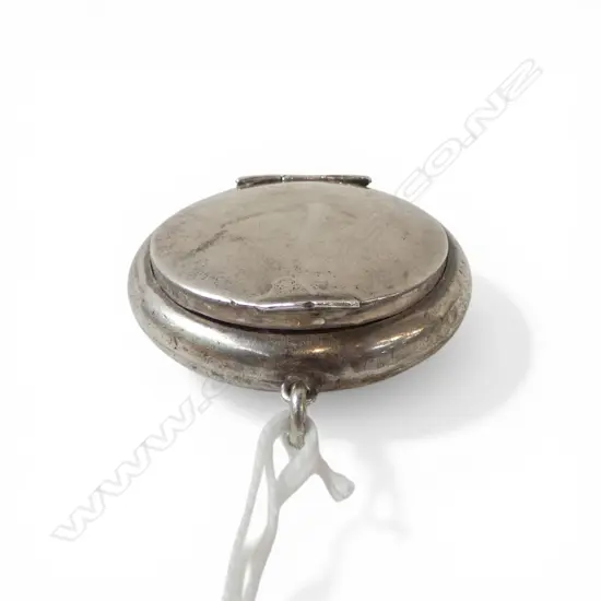 S/SILVER PENDANT COMPACT TOTAL WEIGHT 9GMS