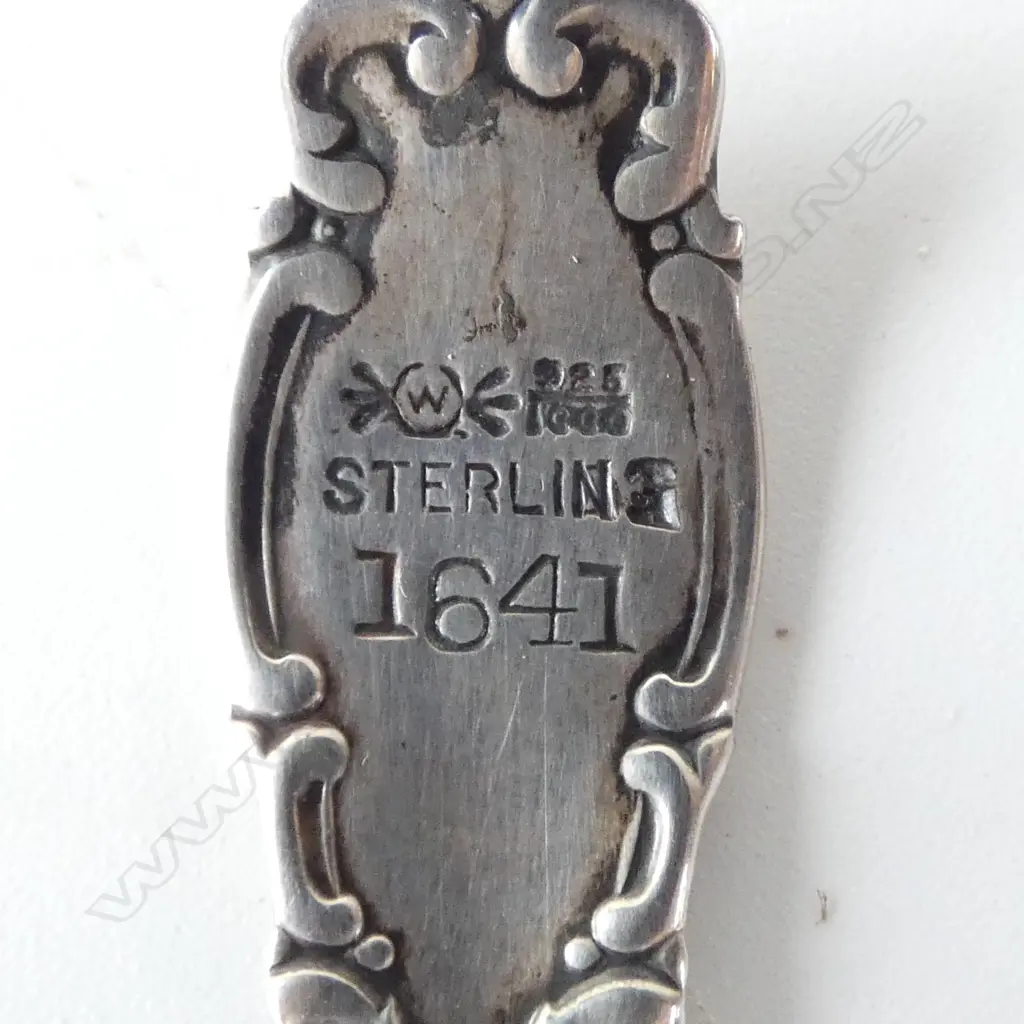 STG SILVER TEA STRAINER 31gms, 800 SILVER DISH 38gms Image 1++