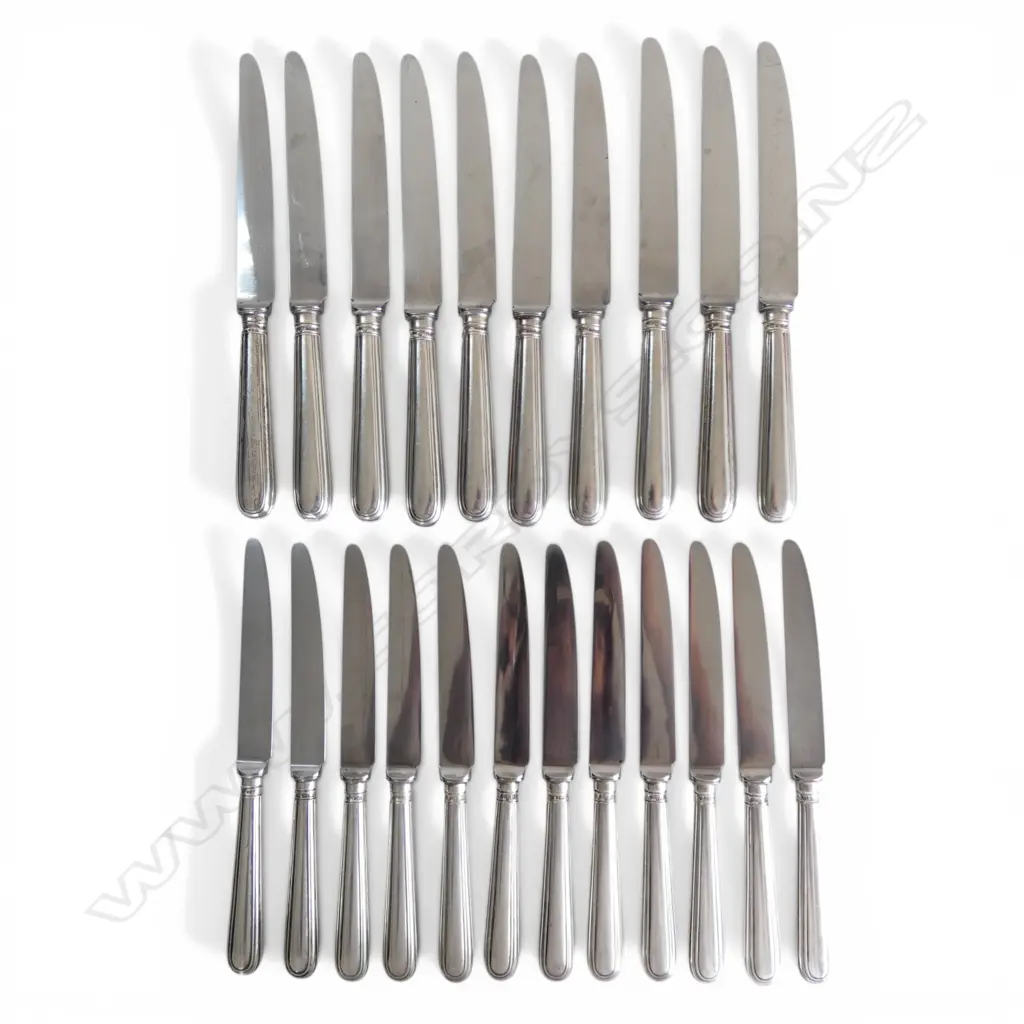 22 STG HANDLE  MODERN THREAD KNIVES Image 1++