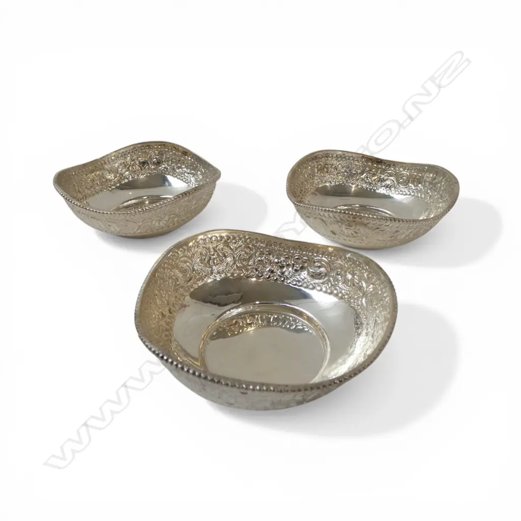 3 EASTERN SILVER BOWLS140GMS Image 1++