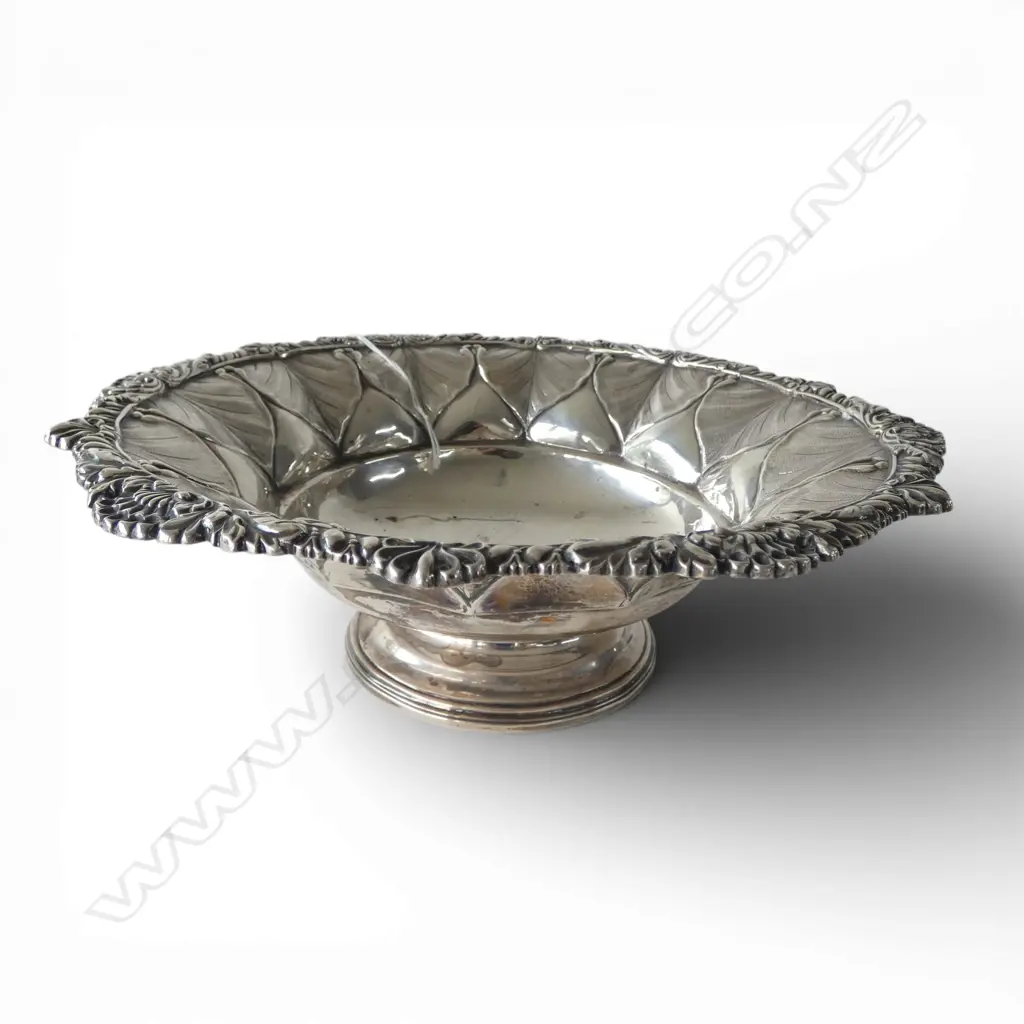 LIKELY LATE GEORGIAN STG SILVER BOWL, HALLMARKS RUBBED, POSSIBLY LONDON, 529gms Image 1++