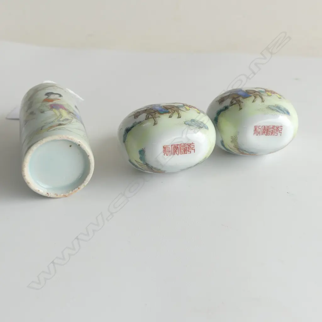 THREE CHINESE FAMILLE ROSE SNUFF BOTTLES 110mm (H) Largest Image 1++