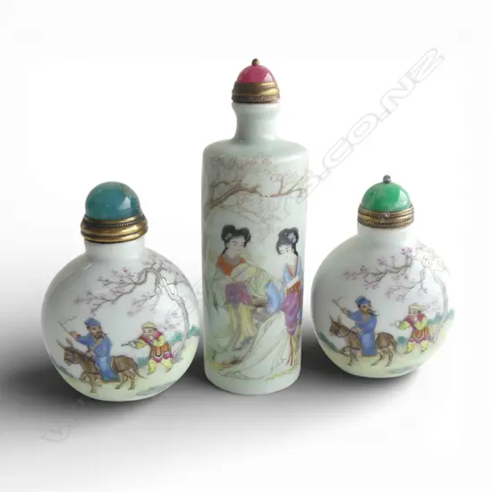 THREE CHINESE FAMILLE ROSE SNUFF BOTTLES 110mm (H) Largest