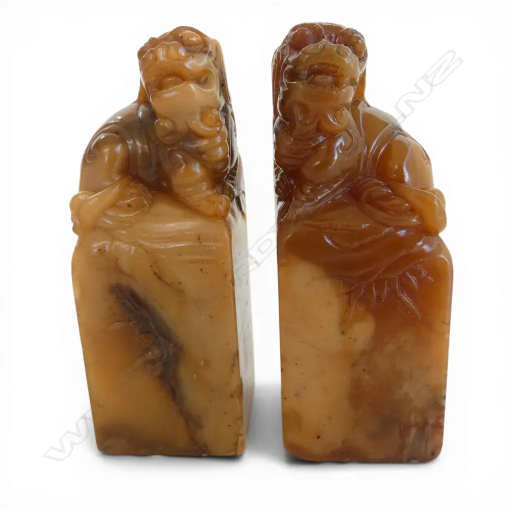 PR SMALL STONE KELIM DOG CHOPS H85MM Image 1++