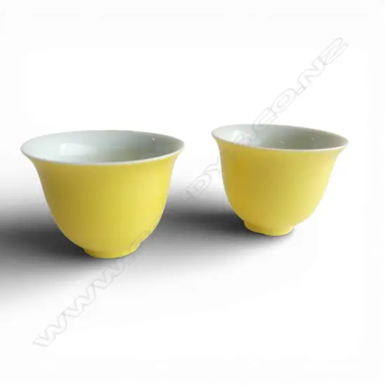 PR MID 20thC ORIENTAL TEA CUPS, YELLOW GLAZE H.50mm one chipped to base