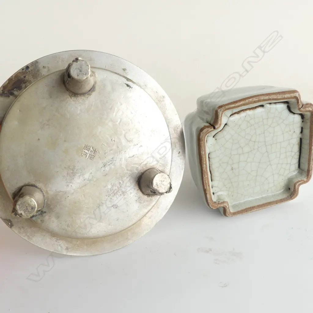 ORIENTAL VASE, CELADON CRACKLE GLAZE H.65mm + 3 LEGGED SILVER METAL INCENSE BURNER Image 1++