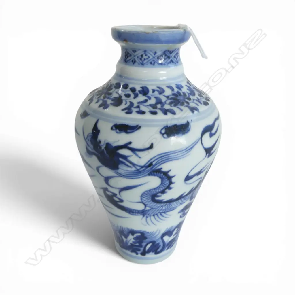 CHINESE B/W VASE H.165mm Image 1++