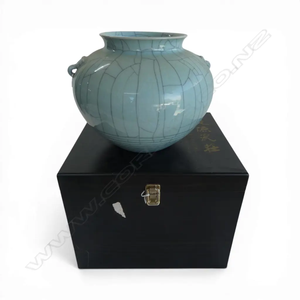 CHINESE CELADON GLAZE POT H.200mm, BOXED Image 1++